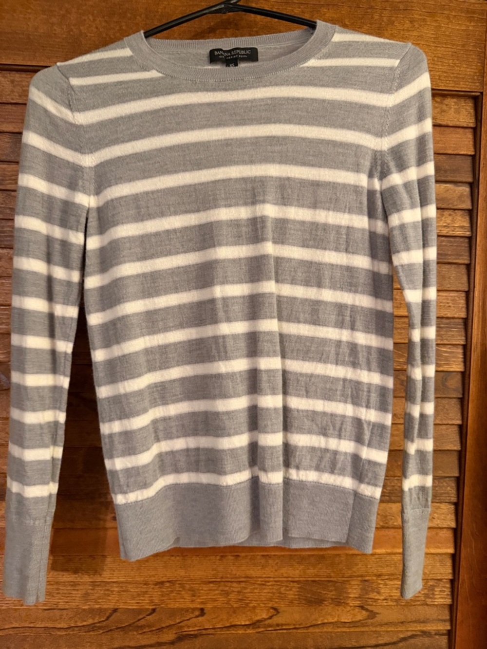Banana Republic Women’s Gray and White Striped Crewneck 100% Merino Wool Sweater